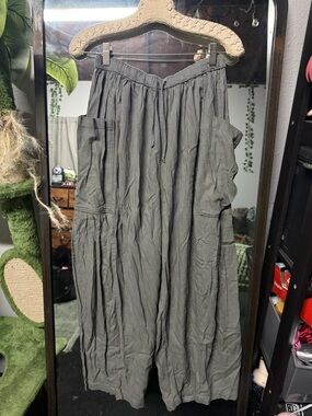 Free people quinn pants !